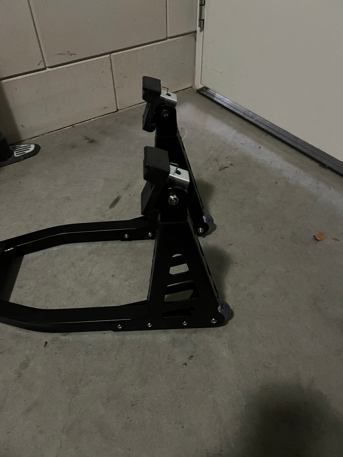 Paddock standaard voorzijde - Motorfiets voorwielstandaard, Ophalen of Verzenden, Zo goed als nieuw