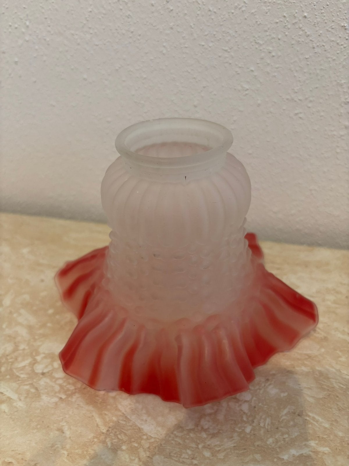 Vintage glazen lampenkap – matglas met roze rode rand, Ophalen of Verzenden, Zo goed als nieuw, Roze, Hanglamp