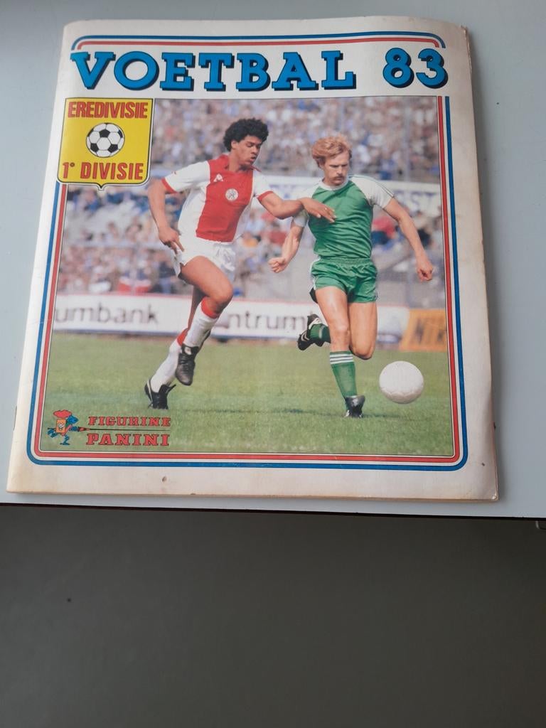 Panini album 83, Verzamelen, Sportartikelen en Voetbal, Ophalen of Verzenden, Gebruikt, Overige binnenlandse clubs, Poster, Plaatje of Sticker