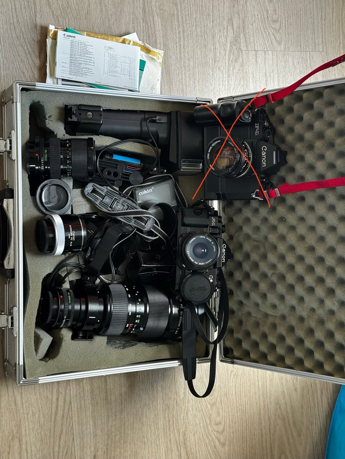 Canon A-1with 3 lenses, 1 extension lenses and accessories, Ophalen of Verzenden, Zo goed als nieuw, Spiegelreflex, Canon