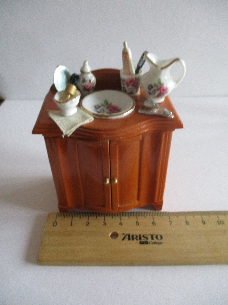 poppenhuis Reutter badkamer kastje acc. zitten vast, Ophalen of Verzenden, Zo goed als nieuw, Decoratie