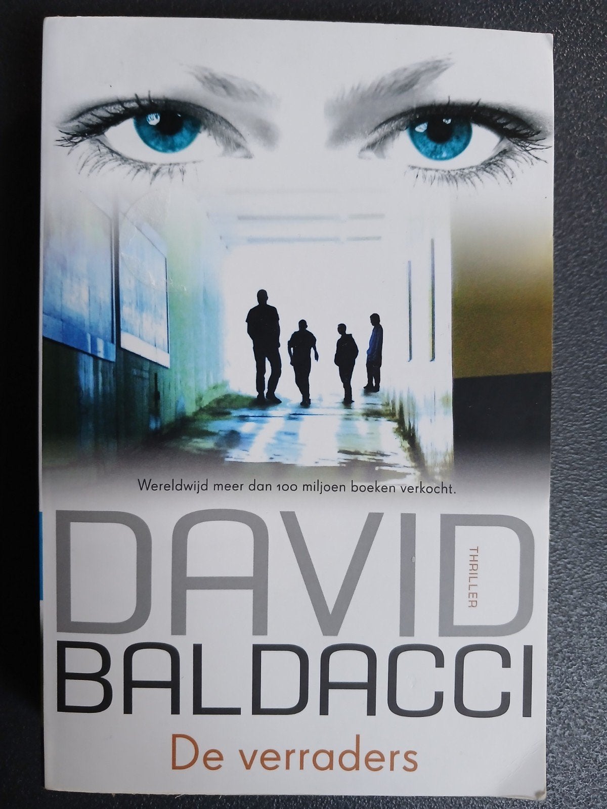 David Baldacci  - De verraders, Ophalen of Verzenden, Zo goed als nieuw, David Baldacci