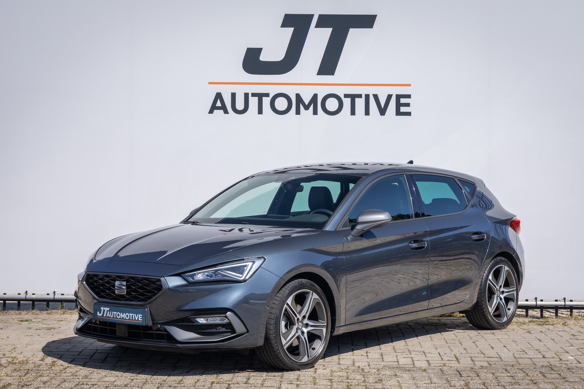 SEAT Leon 1.5 TSI FR nlauto | adaptive cruise | pdc | Carpla, Auto's, Seat, Euro 6, Leon, Origineel Nederlands, Bedrijf