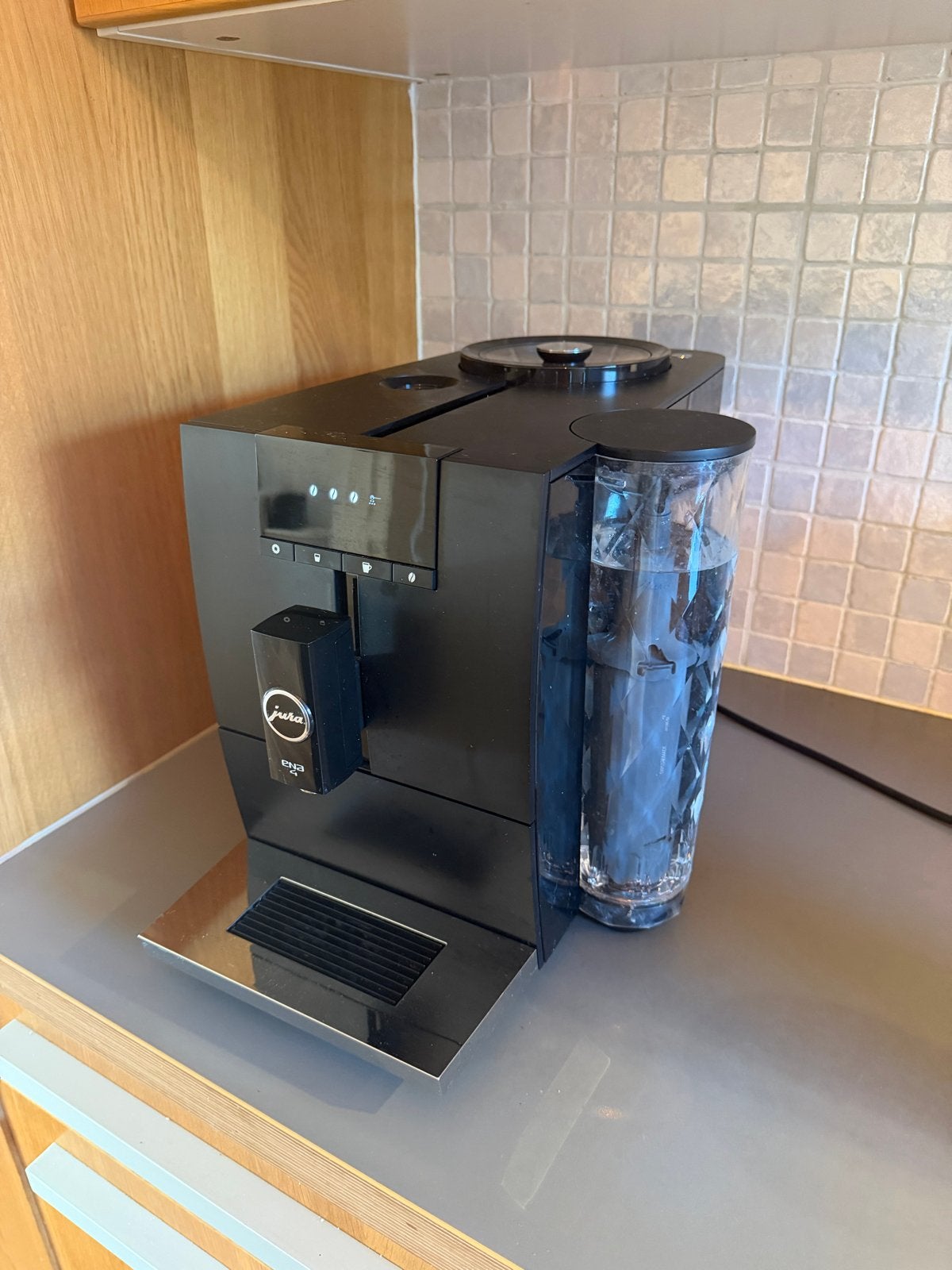 Jura ENA 4 volautomaat koffiemachine met melkopschuimer, Ophalen, Afneembaar waterreservoir, Gebruikt, Koffiemachine