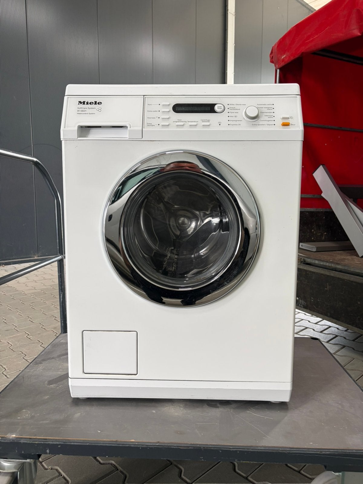 Miele W 5821 SoftCare System Wasmachine, Gebruikt, Ophalen of Verzenden, 85 tot 90 cm, 1200 tot 1600 toeren