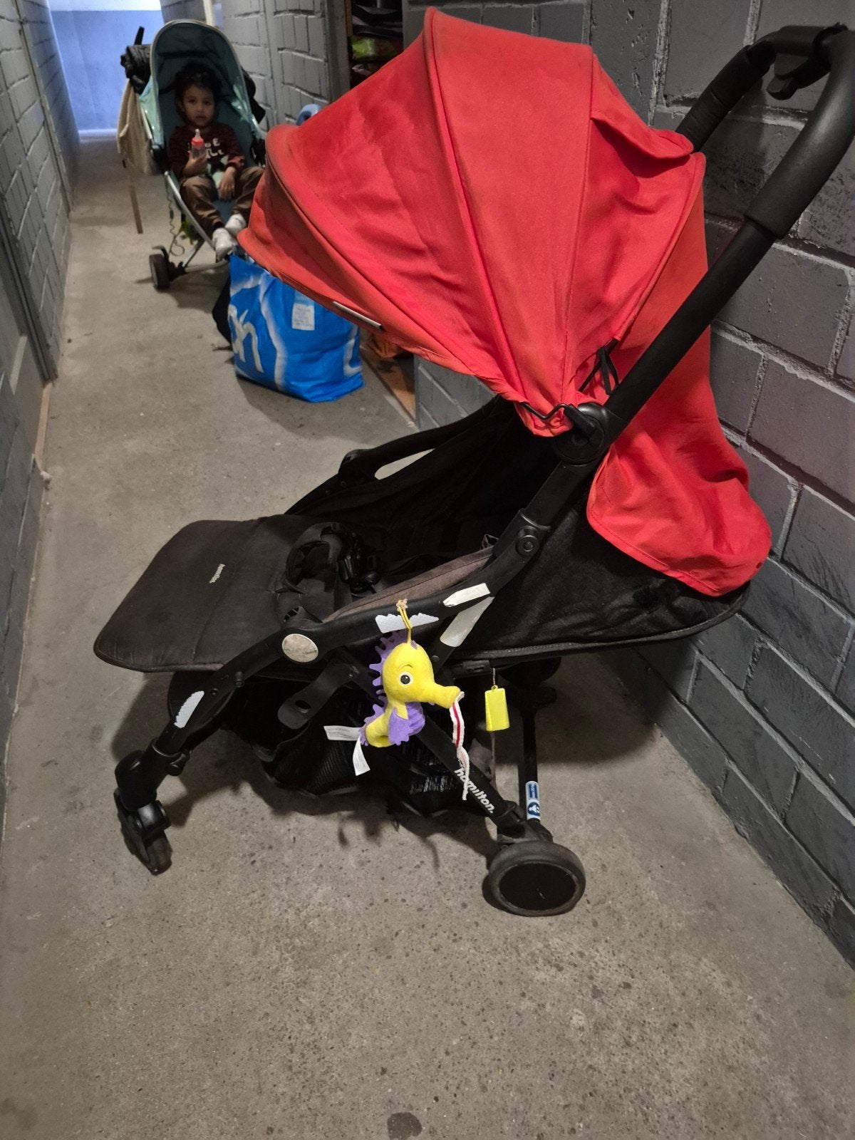 Hamilton kinderwagen met rode kap, Ophalen of Verzenden, Gebruikt