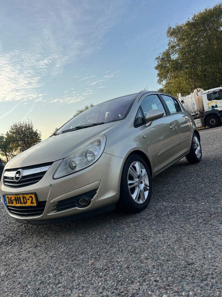 Opel Corsa 1.4 16V 5D AUT 2007 Beige