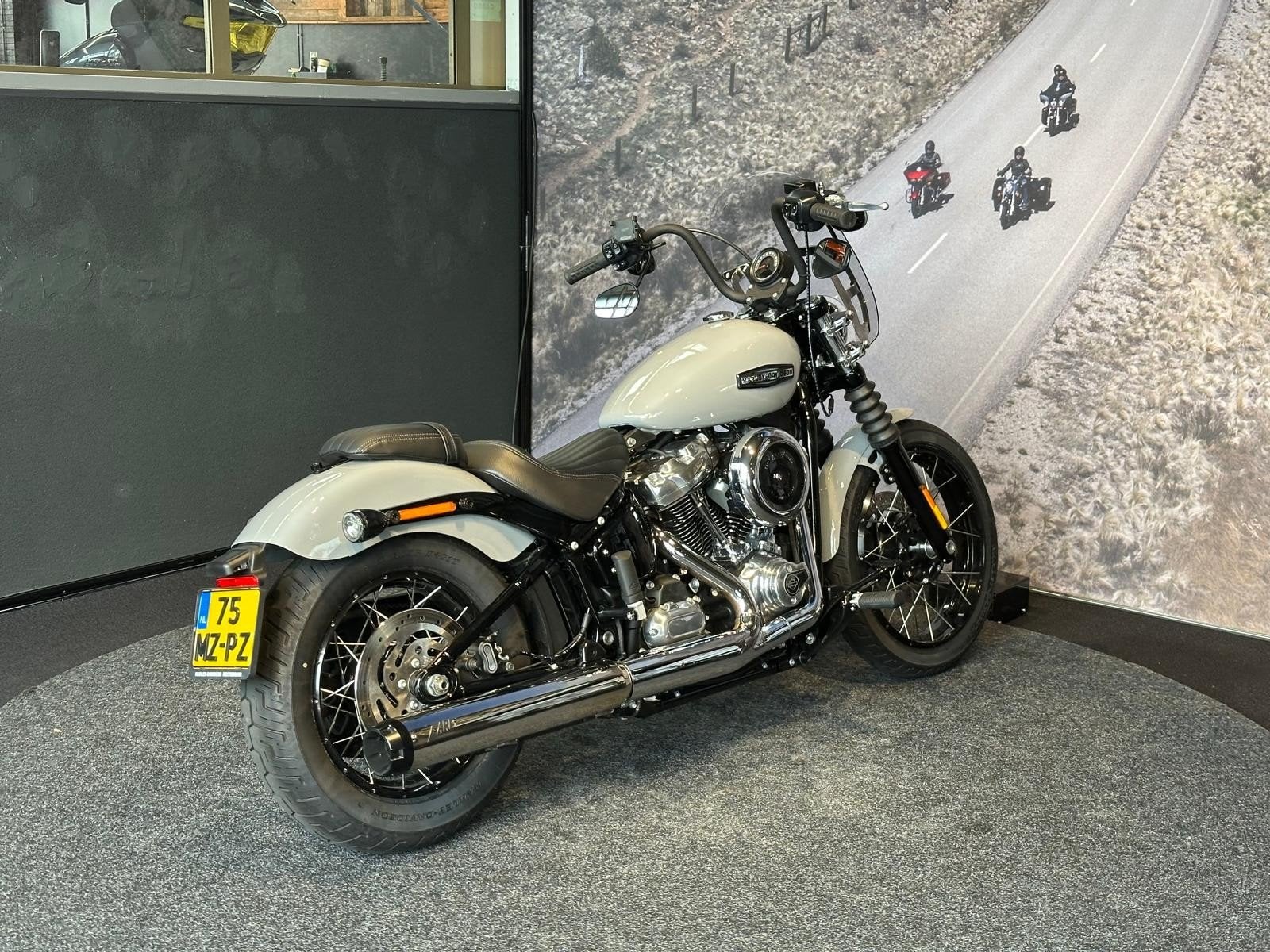Harley-Davidson FXBB STREET BOB Laced Wheels - Billiard Grey, Laan van Vredenoord 33
2289 DA  RIJSWIJK, NL, Bedrijf, Overig, Sales@harleydavidsonrotterdam.nl