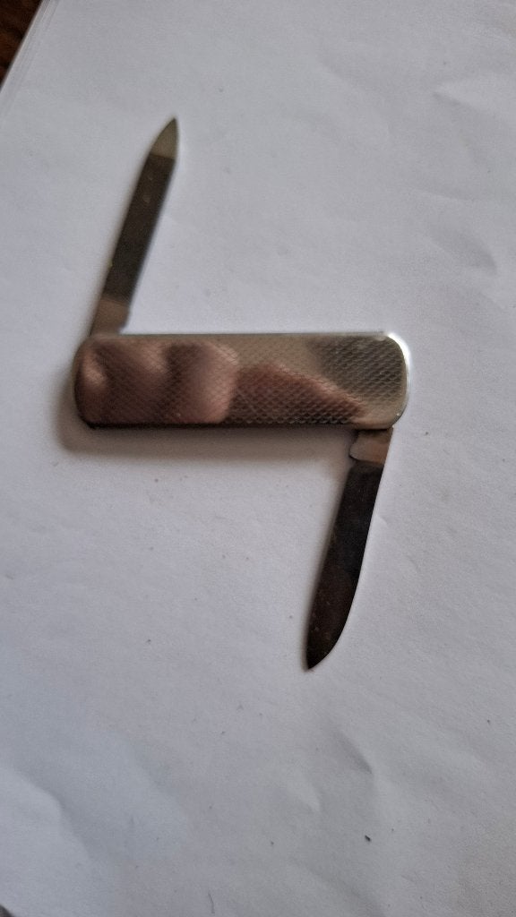 mesje 6 cm, Ophalen of Verzenden, Zo goed als nieuw