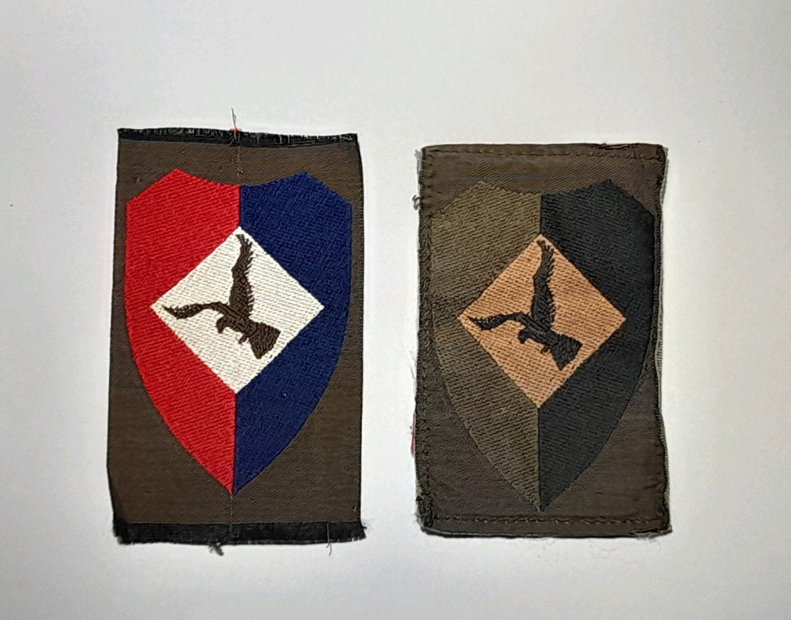 Mouwemblemen 11AMB 1e model, Ophalen of Verzenden, Landmacht, Nederland, Embleem of Badge