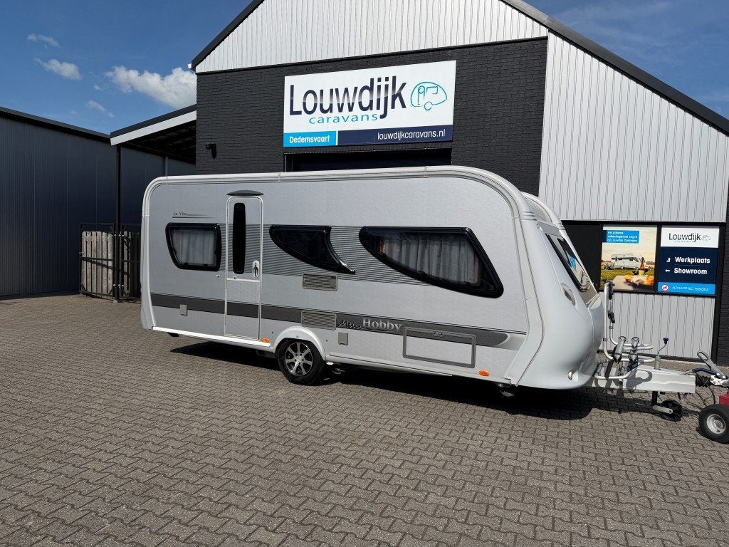 HOBBY La Vita 495 UL ’10 (Mover, Enkele Bedden), Rondzit, Hobby, 7 tot 8 meter, Bedrijf