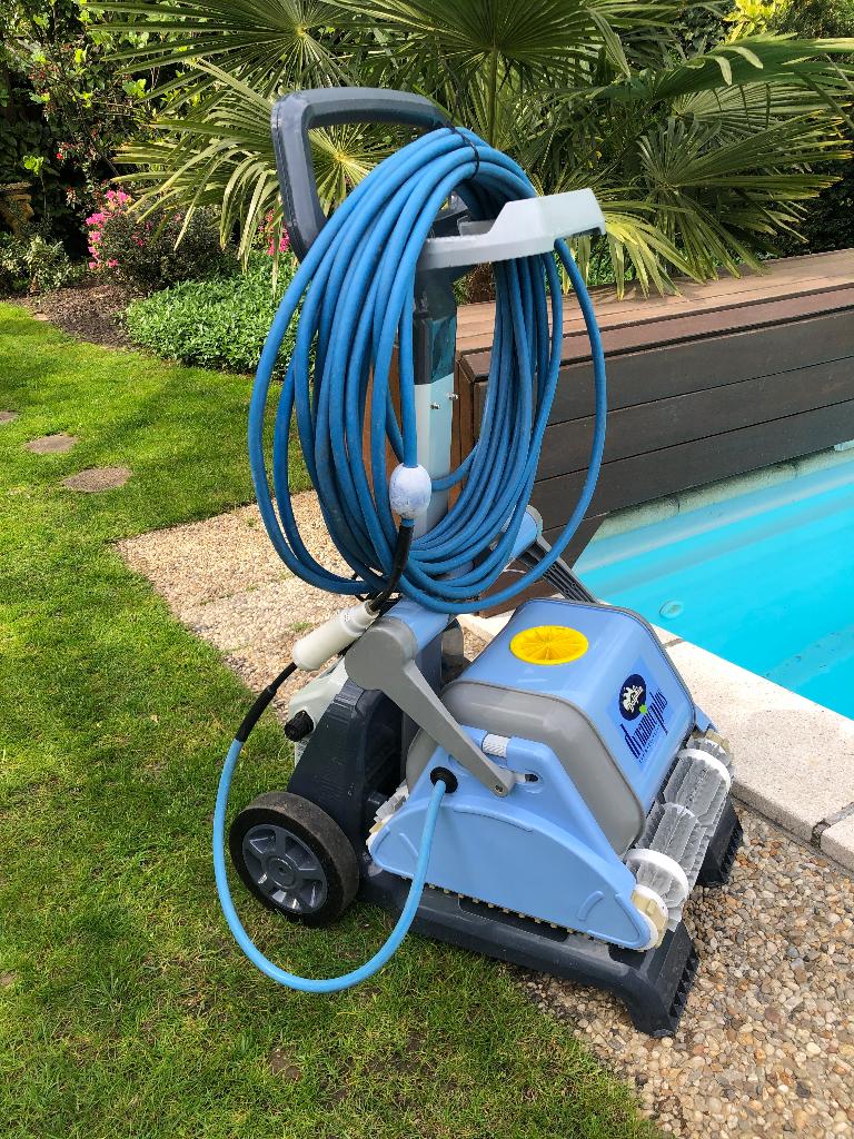 Zwembadrobot dolphin dynamic plus nieuwstaat, Tuin en Terras, Zwembad-toebehoren, Zo goed als nieuw, Overige typen, Ophalen