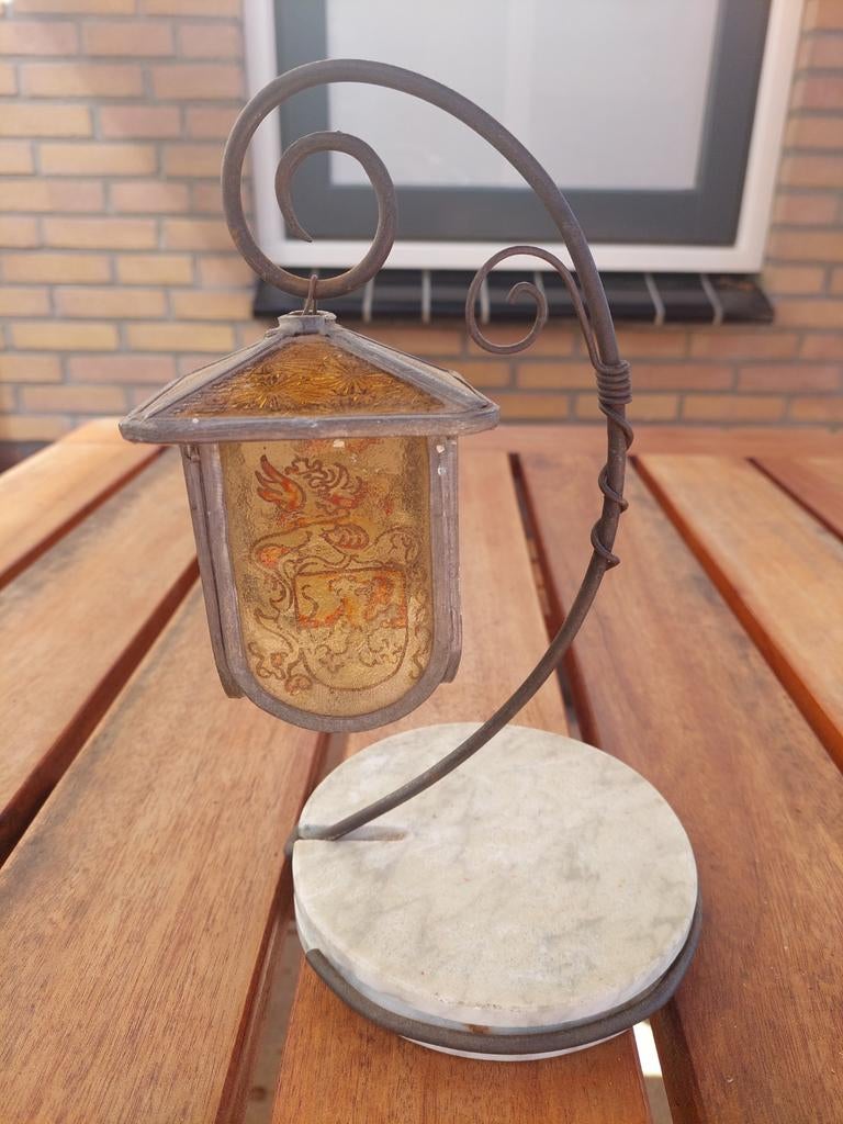 Decoratieve lantaarn met marmeren voet, Ophalen