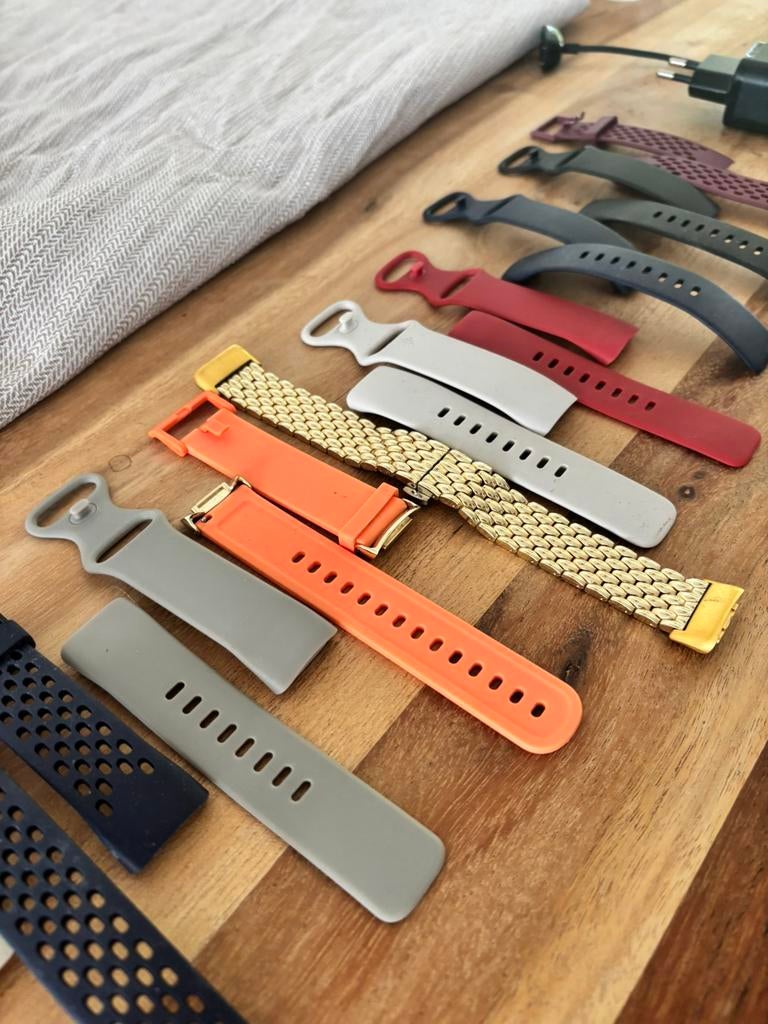 Fitbit Charge 5: 15 verschillende horlogebanden incl oplader, Ophalen, Zo goed als nieuw, Blauw, IOS