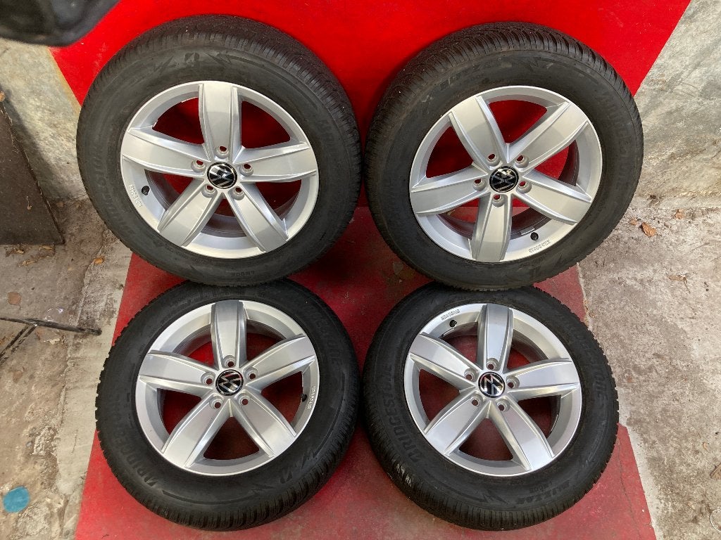 Winterbanden Volkswagen VW T Roc 205/60R16 Bridgestone, Gebruikt, 16 inch, ., Banden en Velgen