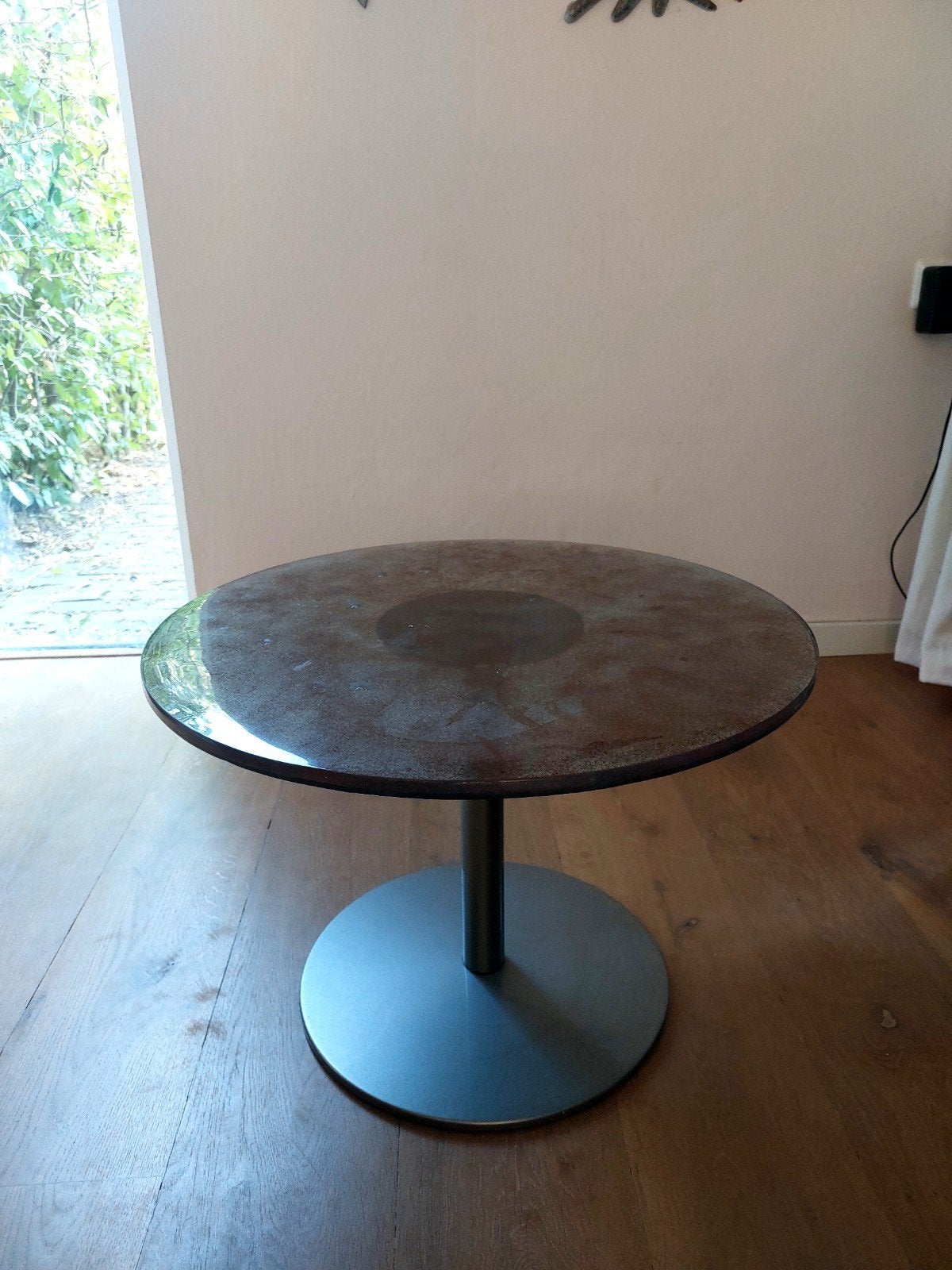 Leolux bijzettafel, Huis en Inrichting, Tafels | Bijzettafels, Ophalen, Rond, Minder dan 55 cm