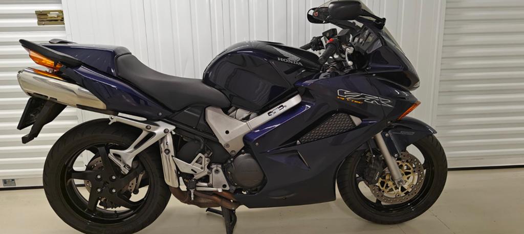 Prachtige Honda VFR 800 FI VTEC, Motoren, Motoren | Honda, Occasion, 4 cilinders, Motorrijbewijs A, Meer dan 35 kW