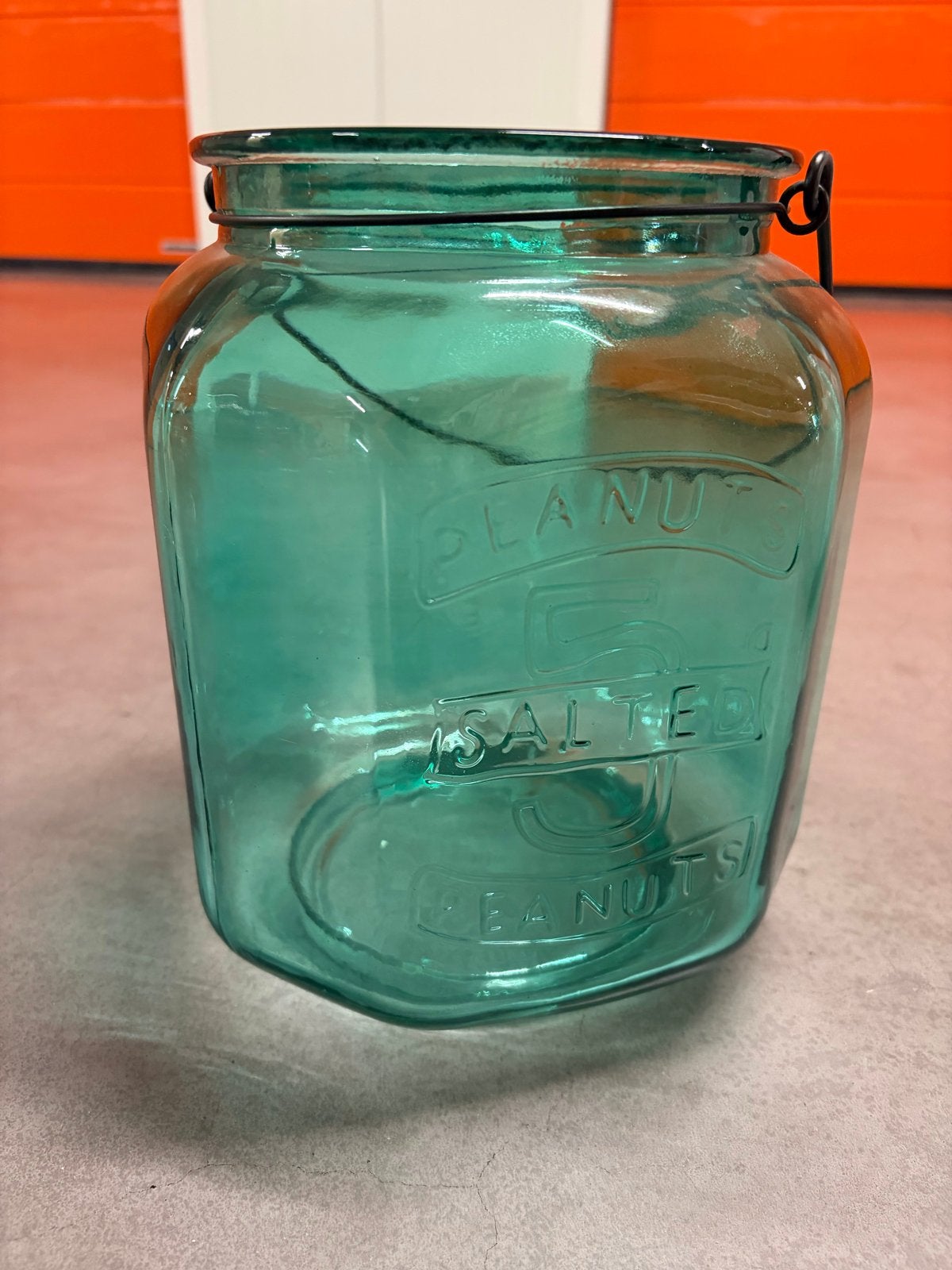 Vintage Groene Glazen Pindapot met Draadbeugel, Antiek en Kunst, Ophalen of Verzenden