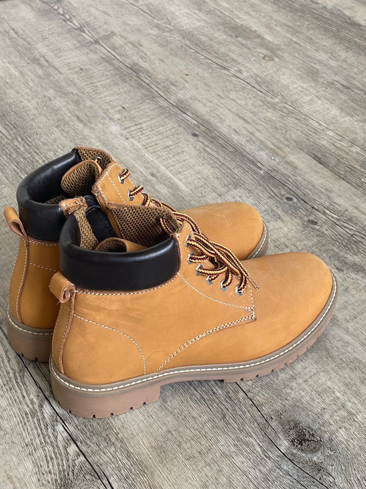 Diverse schoenen: nieuw en licht gebruikt, Ophalen of Verzenden, Zo goed als nieuw, Overige kleuren, Overige typen