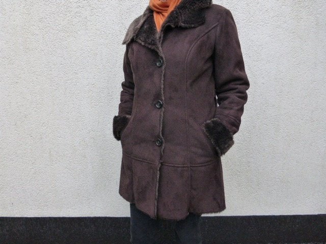 heerlijk warme winterjas 40 imitatie suede met borg, Kleding | Dames, Jassen | Winter, Maat 38/40 (M), Bruin, Ophalen of Verzenden