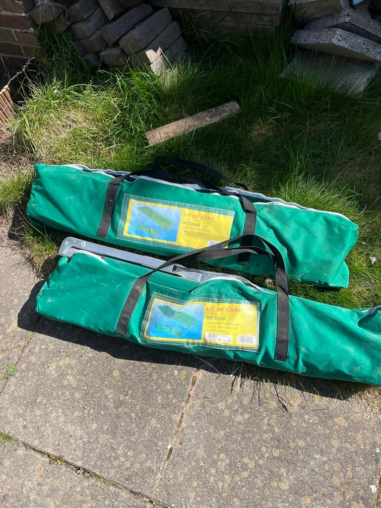 2x Veldbedden - Ideaal voor kamperen of logees, Ophalen, Gebruikt