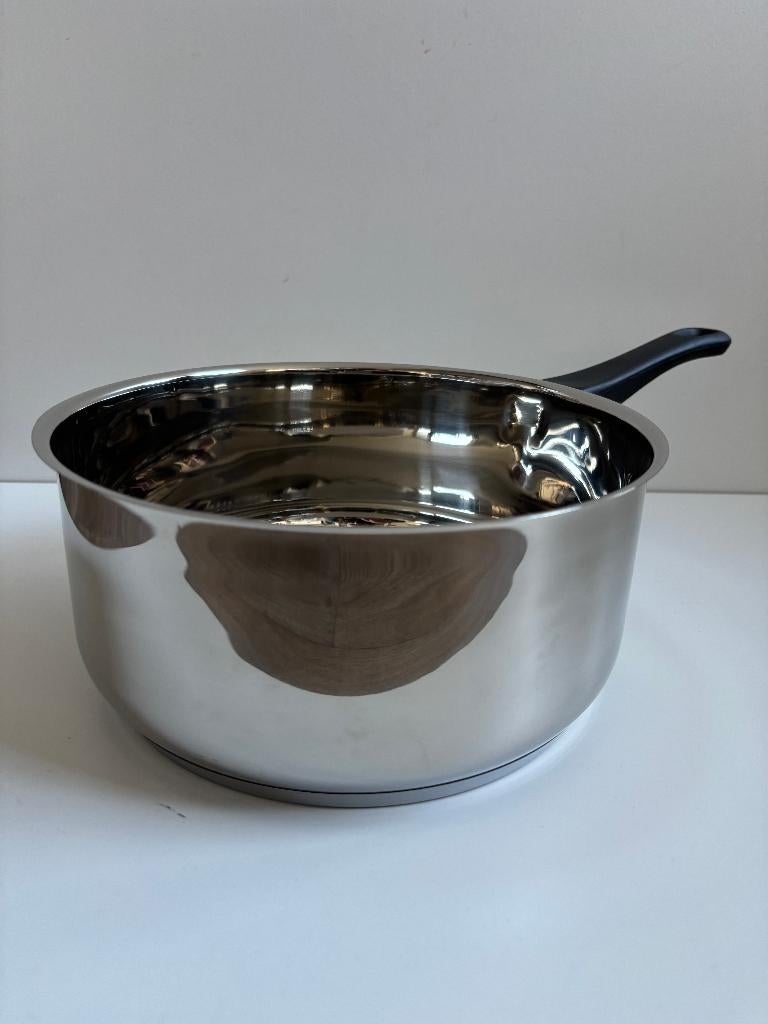 Sola :Steelpan (groot) 20 cm binnenmaat 10 cm hoog - Nieuw, Ophalen of Verzenden, Nieuw, Rvs, Pannenset