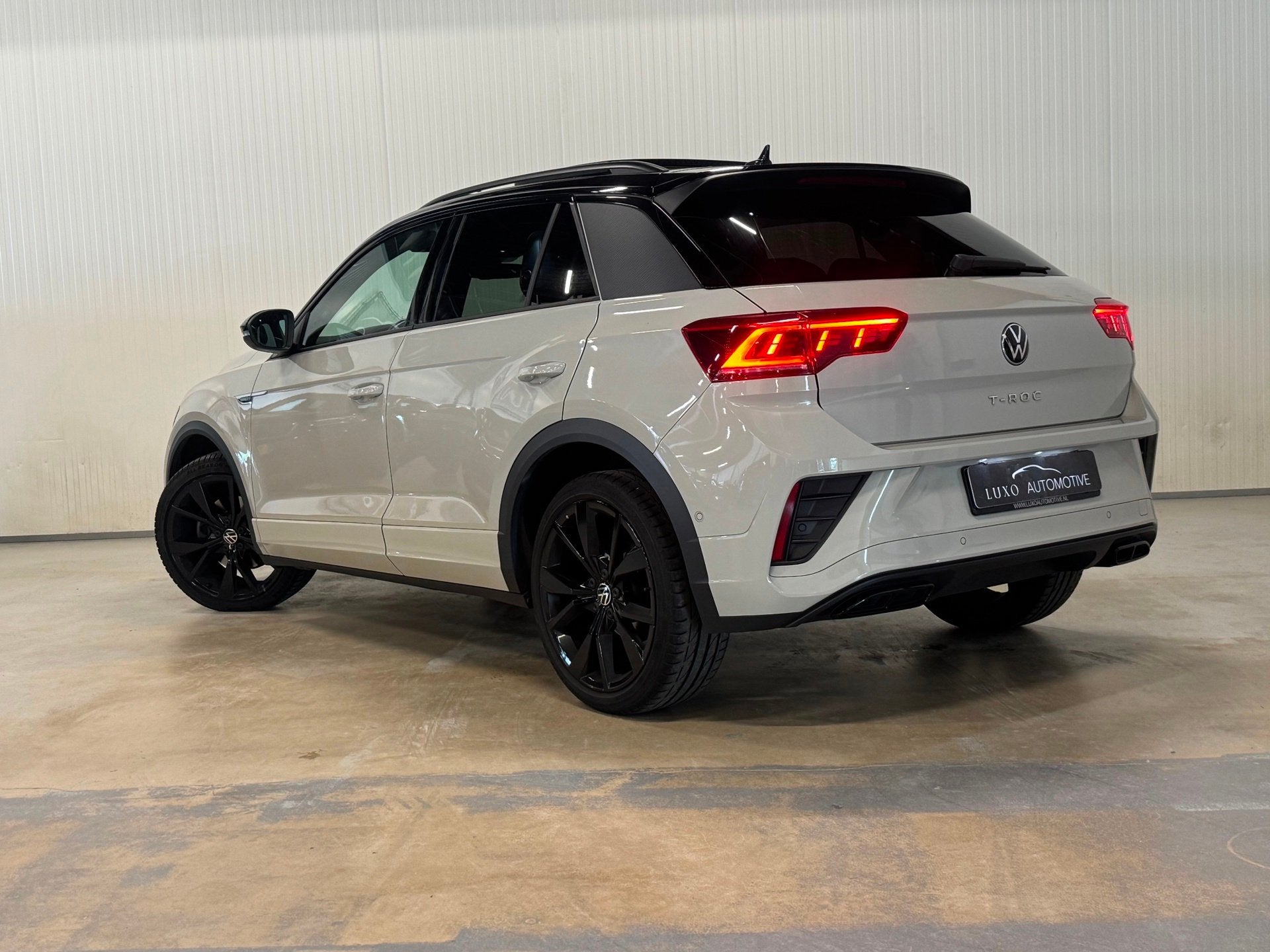 Volkswagen T-Roc 1.5 TSI R-Line Business | PANO | 3x R-LINE, Auto's, Dealer onderhouden, Euro 6, 4 cilinders, 150 pk