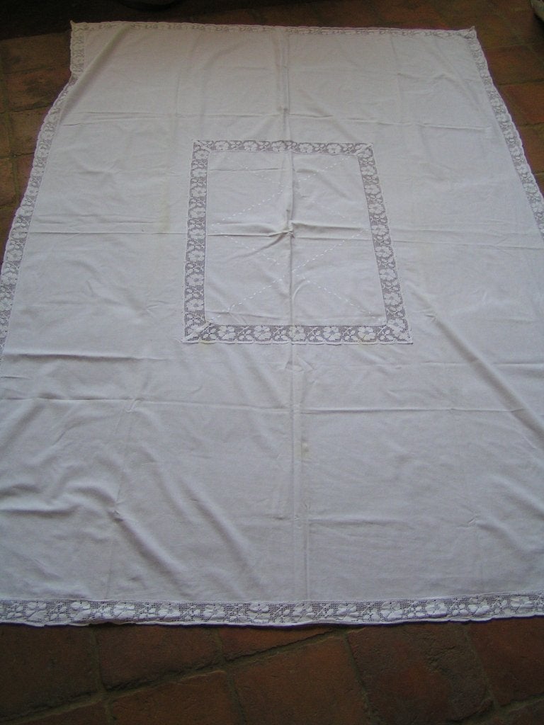 vintage tafelkleed met kant nr YY 1152, Gebruikt, Ophalen of Verzenden, Katoen, Wit
