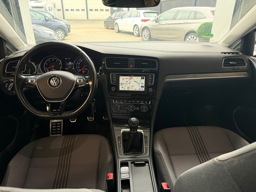 Volkswagen Golf 1.2 TSI Allstar+Panorama+D.RiemVervangen+Goe, Auto's, Voorwielaandrijving, Stof, Gebruikt, 4 cilinders