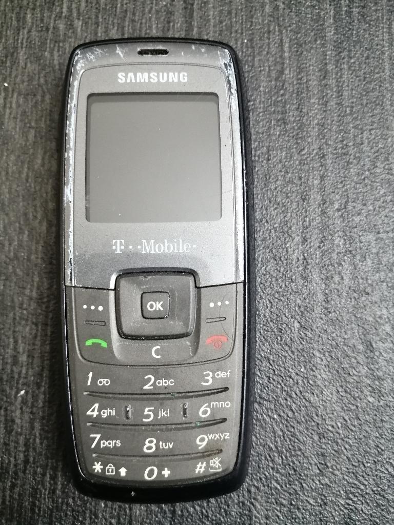 MOET NU WEG!!! VINTAGE SAMSUNG BLACK MOBILE PHONE GSM OLD, Ophalen of Verzenden, Gebruikt