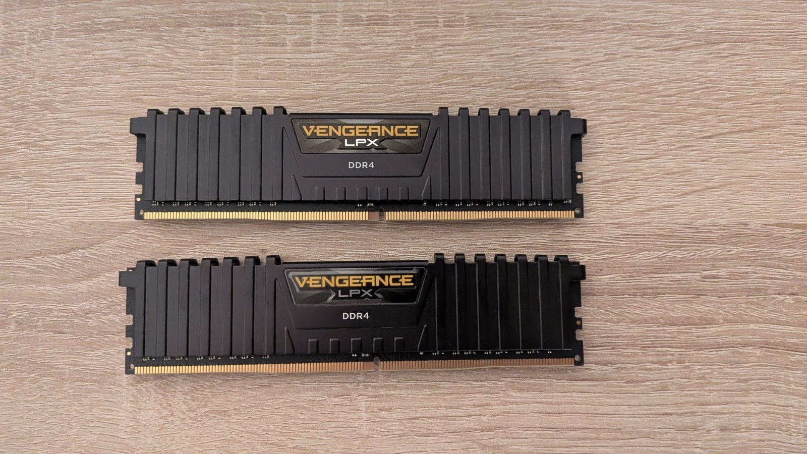 Foto 2 van Corsair Vengeance LPX 16GB (2x8GB) DDR4 3200MHz RAM