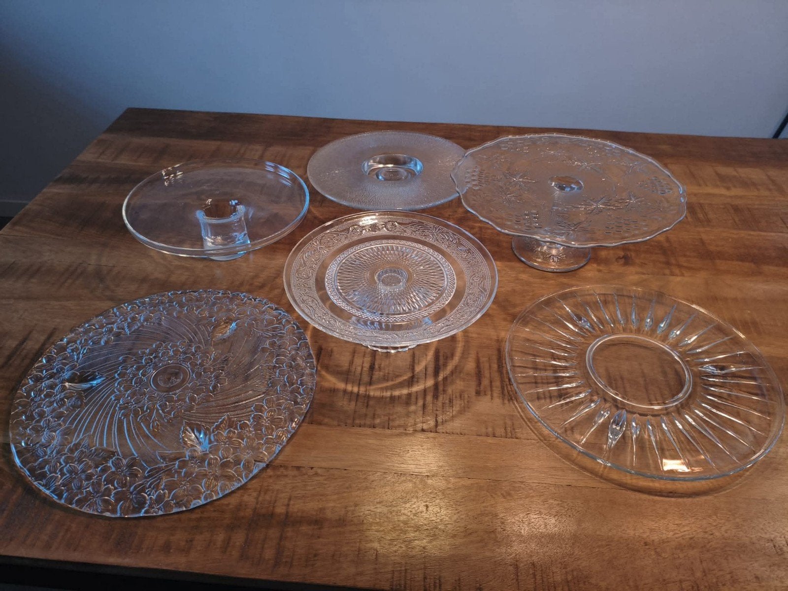 TE HUUR glazen taartplateaus, Ophalen, Zo goed als nieuw, Geboorte of Huwelijk