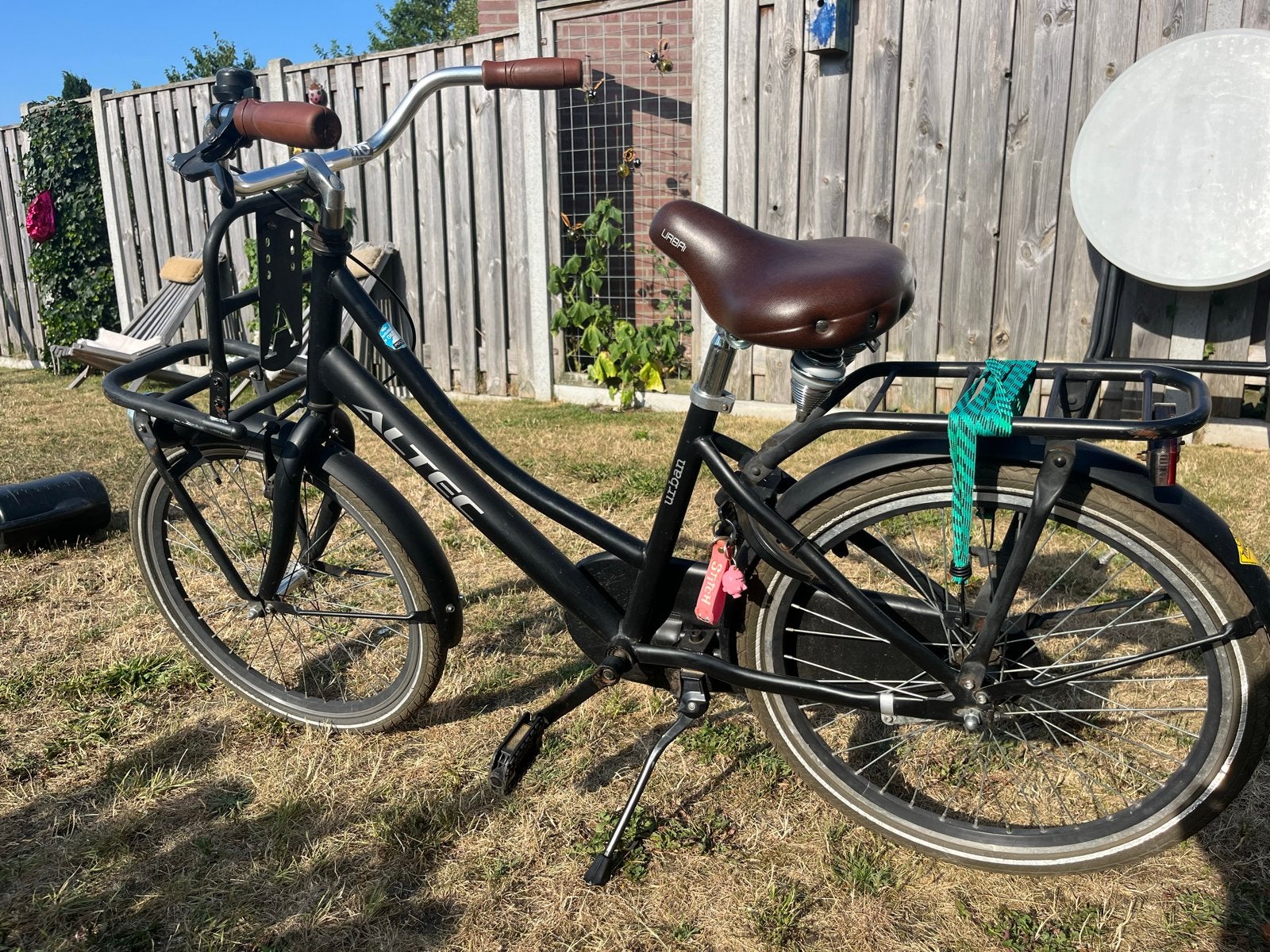 Altec Urban transportfiets 22 inch - Zwart, Fietsen en Brommers, Fietsen | Meisjes, Ophalen, Gebruikt, 22 inch