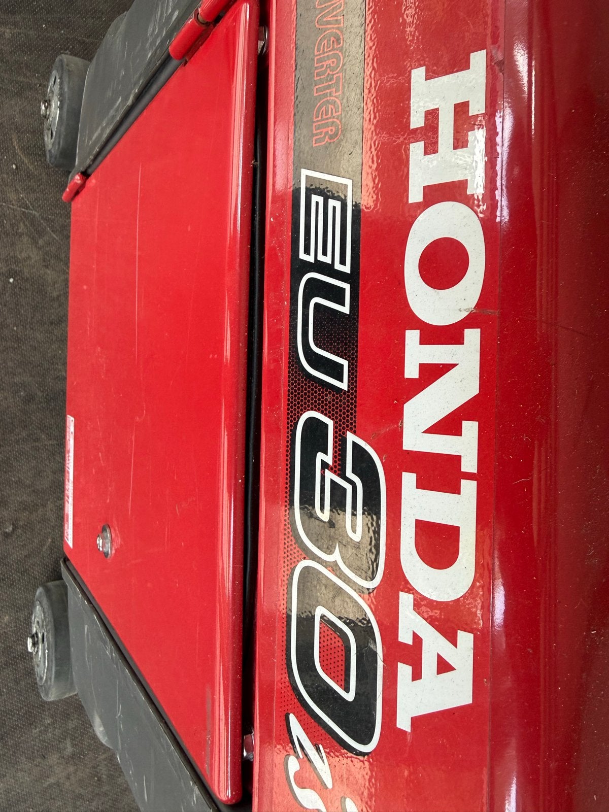 Honda EU30is Inverter Aggregaat - Weinig gebruikt, Doe-het-zelf en Verbouw, Aggregaten, Ophalen, Gebruikt, Benzine, Geluidgedempt
