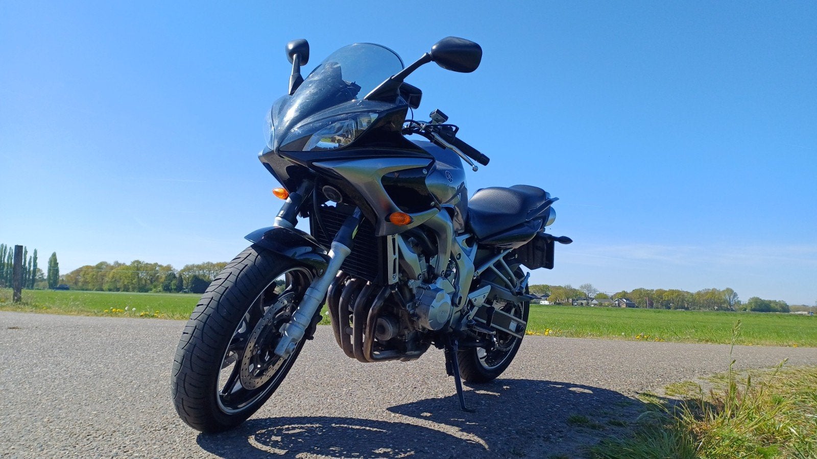 Motorrijder(s) gezocht!, Contacten en Berichten