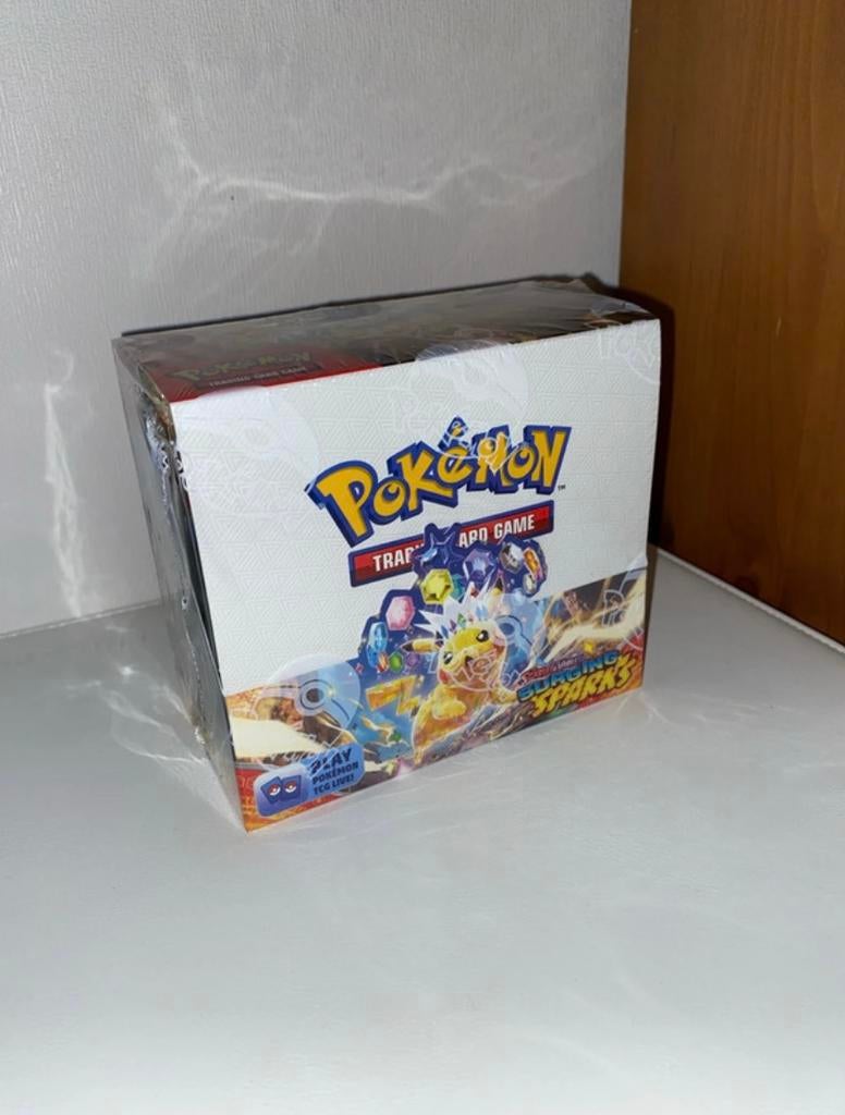 Surging Sparks Booster Box - Pokemon Kaarten, Hobby en Vrije tijd, Verzamelkaartspellen | Pokémon, Ophalen of Verzenden, Nieuw