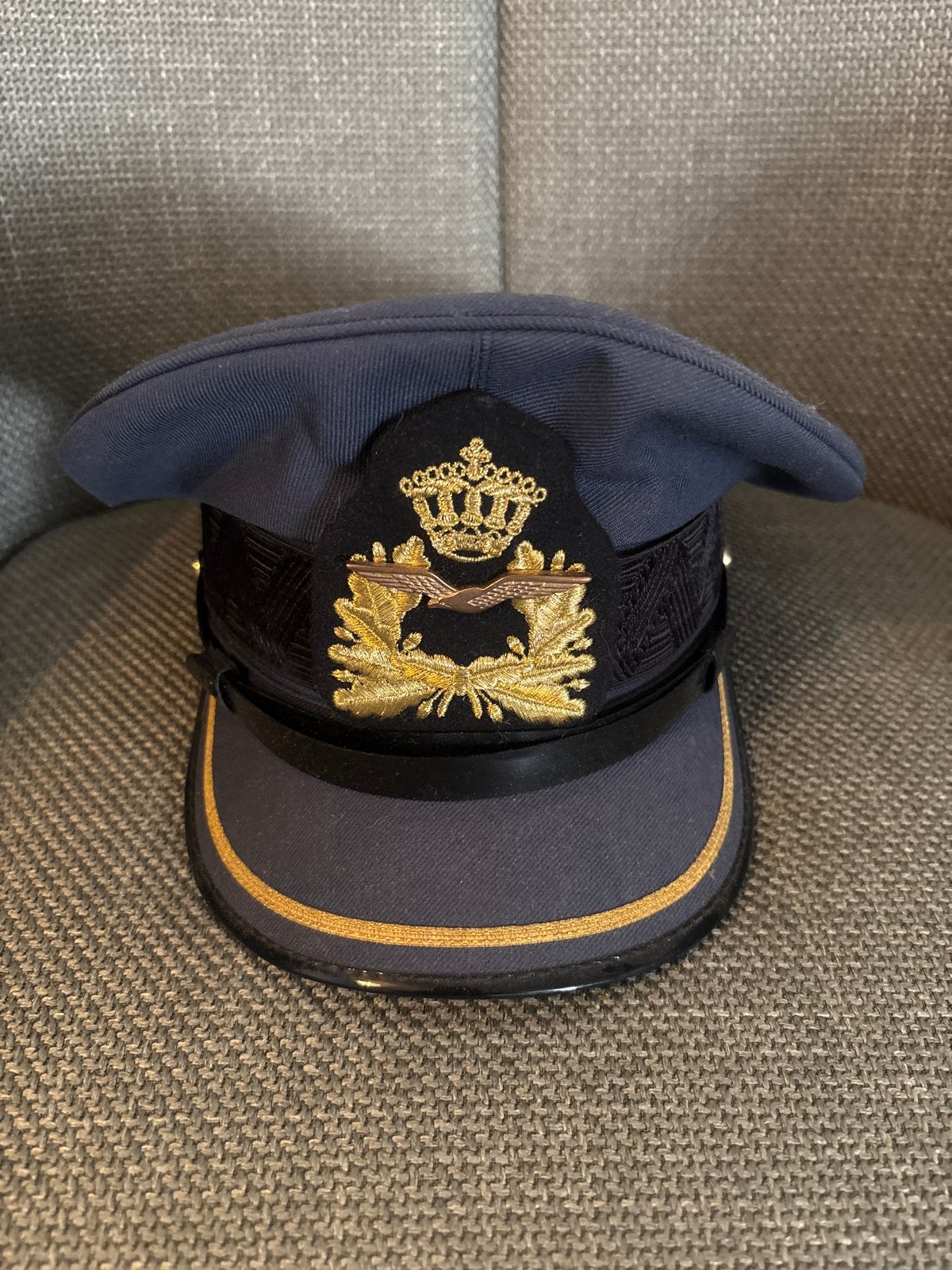 Vintage Militaire Pet - Marineblauw met Gouden Details, Ophalen of Verzenden, Zo goed als nieuw, Pet