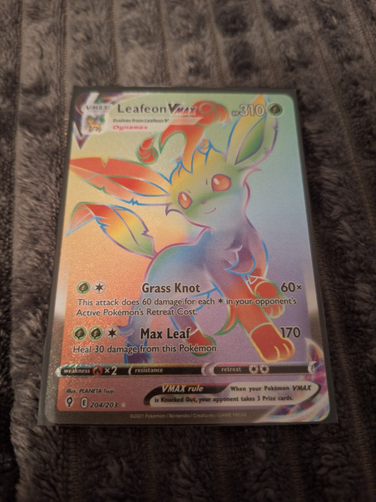 Leafeon VMAX Rainbow Rare (204/203) Pokémon Kaart, Ophalen, Zo goed als nieuw, Losse kaart, Foil