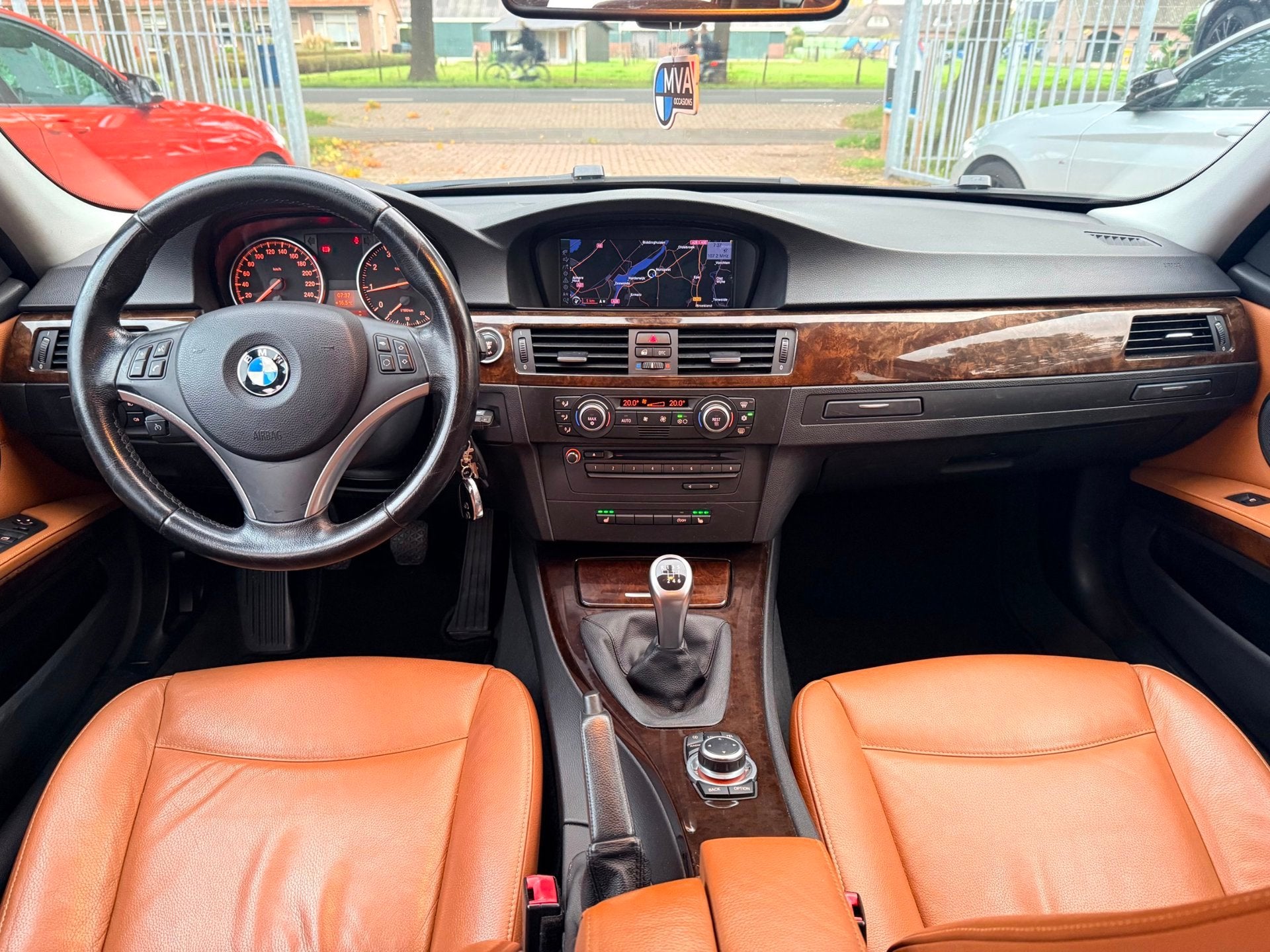 BMW 3-serie Touring 320i|Ketting vervangen|Stand kachel|Keyl, Auto's, Achterwielaandrijving, 4 cilinders, Leder, Handgeschakeld