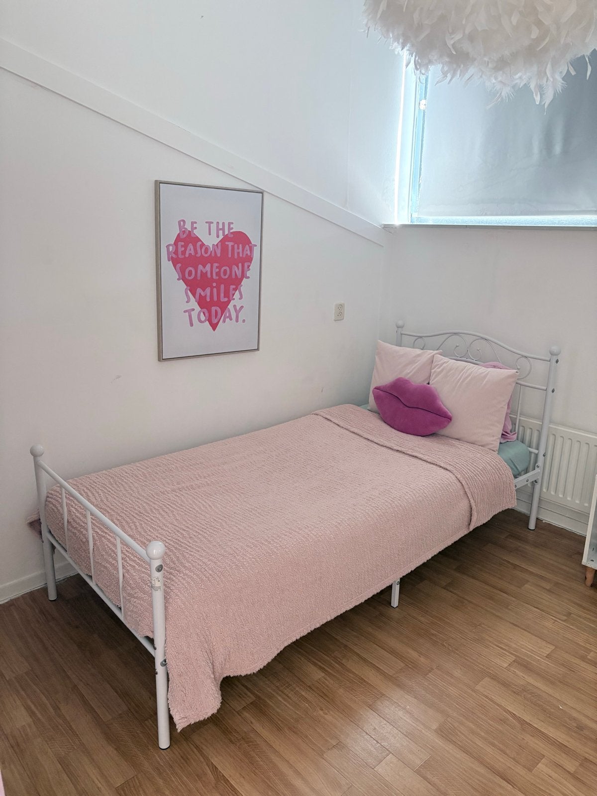 Complete meisjeskamer: bed, kledingkast en bureau, Ophalen, Gebruikt, Meisje
