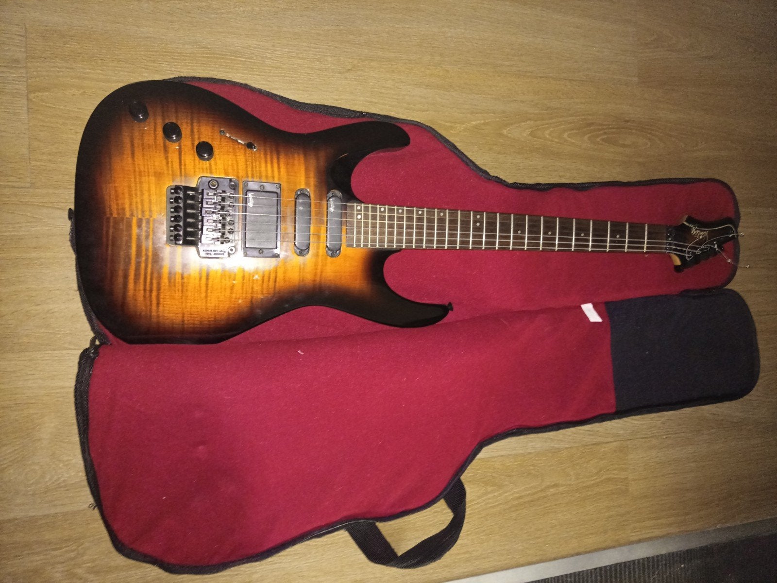 elektrische linkshandige gitaar Vantage, Muziek en Instrumenten, Snaarinstrumenten | Gitaren | Elektrisch, Ophalen, Gebruikt, Solid body