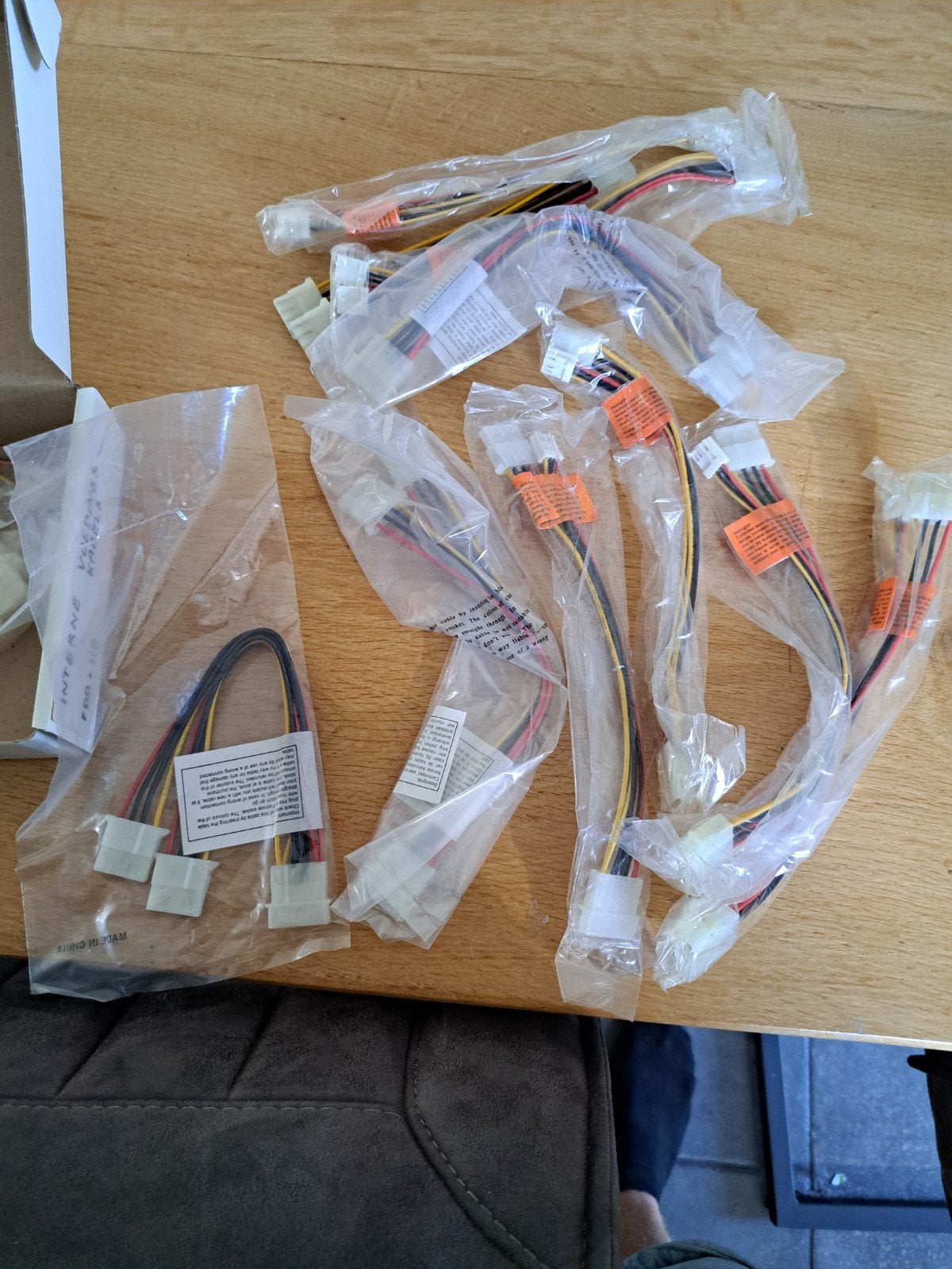 Nieuwe Molex naar SATA stroomkabels (set van 8), Ophalen of Verzenden, Nieuw
