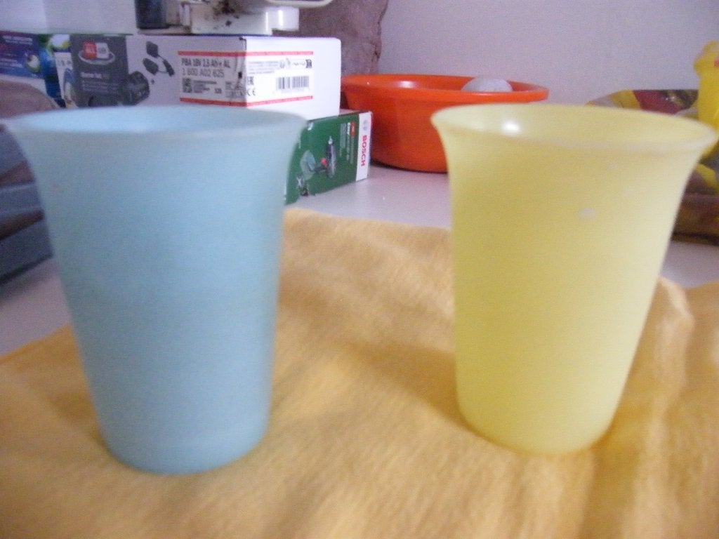 tupperware drinkbekers, Huis en Inrichting, Keuken | Tupperware, Geel, Beker of Kan, Ophalen of Verzenden, Zo goed als nieuw