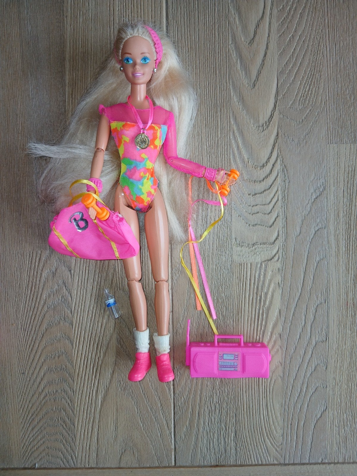 Gymnastiek Barbie 1993 originele kleding en accessoires, Ophalen of Verzenden, Zo goed als nieuw, Barbie