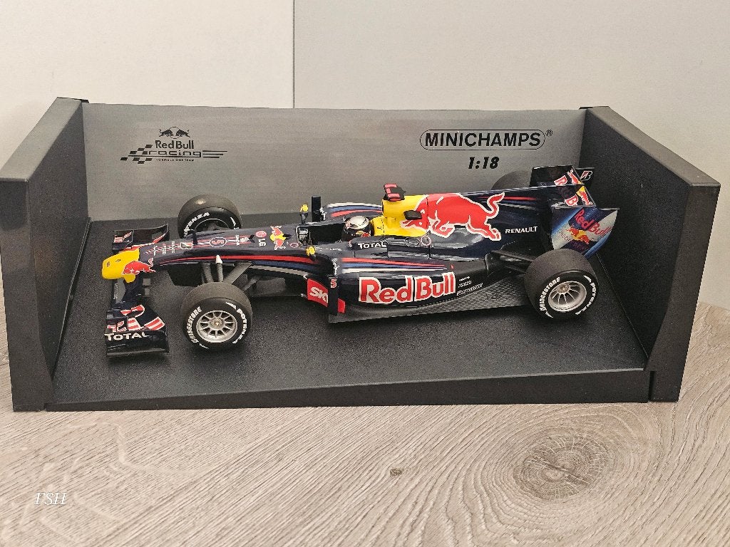 RB6, S. Vettel, Win GP Abu Dhabi 2010, World Champion 2010., Hobby en Vrije tijd, Modelauto's | 1:18, Ophalen of Verzenden, Nieuw
