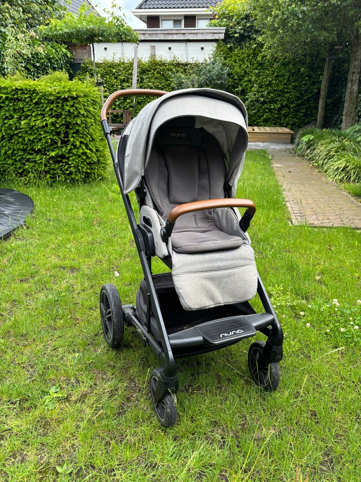 Zeer compleet: Nuna Mixx Next kinderwagenset+autostoel+base, Zo goed als nieuw, Combiwagen, Met autostoeltje, Ophalen