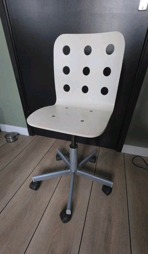 Ikea bureaustoel met lichte beschadigingen, Ophalen, Gebruikt, Wit, Bureaustoel