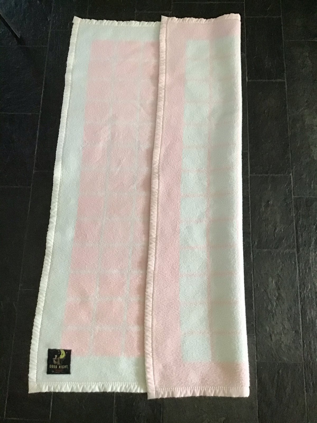 Roze babydeken van 1.50 x 1.05 m, Ophalen of Verzenden, Zo goed als nieuw, Deken