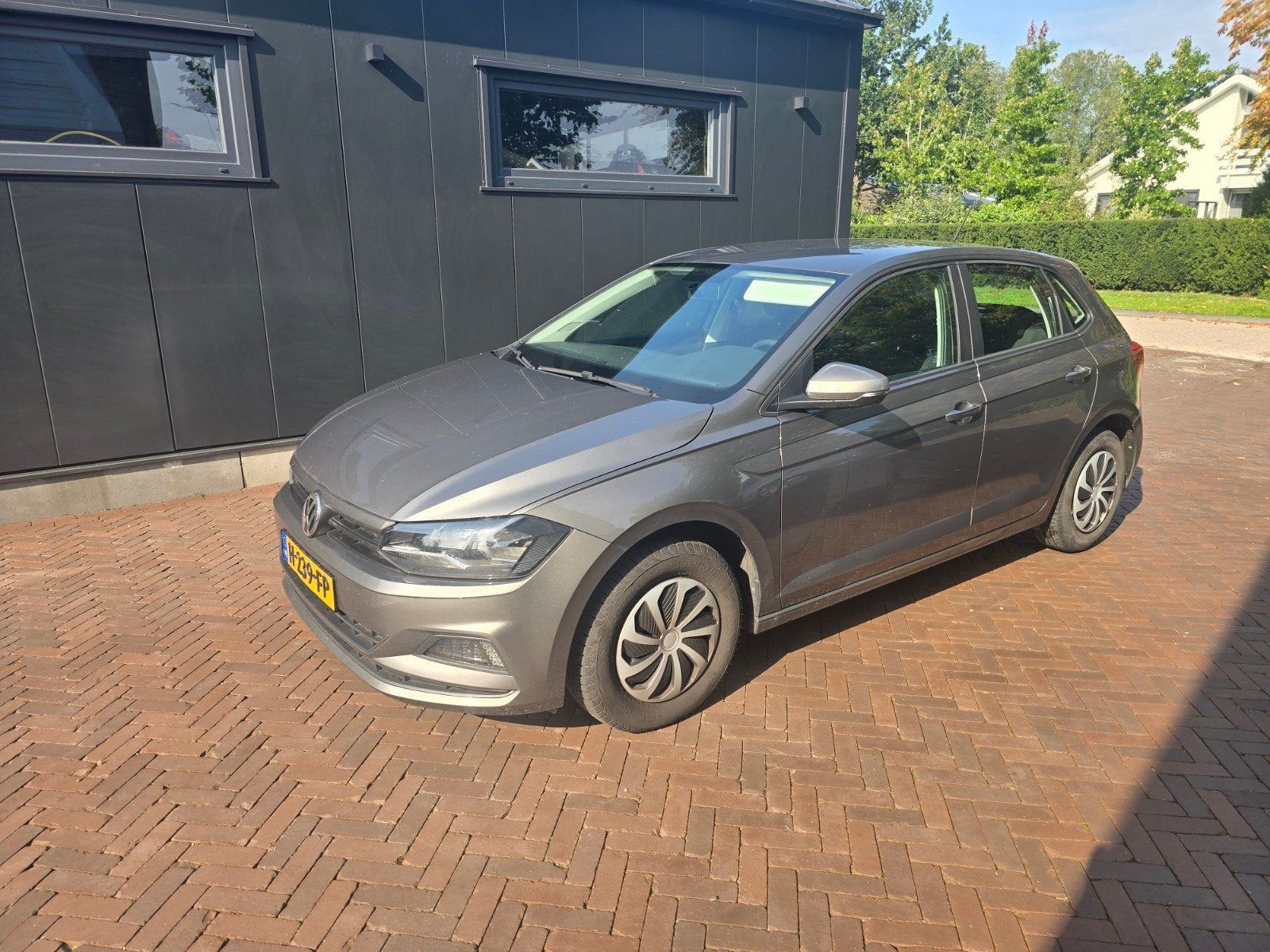 Volkswagen Polo 1.0 MPI 80pk 2019 Grijs, Voorwielaandrijving, 1025 kg, Stof, 40 €/maand