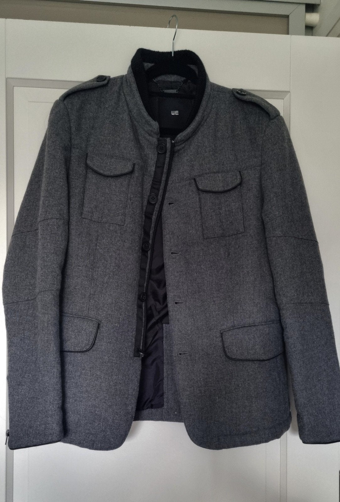 WE grijze wollen jas met opstaande kraag maat M, Kleding | Heren, WE, Maat 48/50 (M), Ophalen of Verzenden, Zo goed als nieuw
